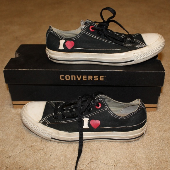 mens converse with heart